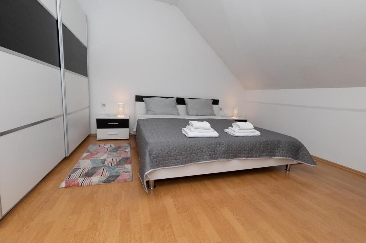 Appartement Apartman Skender 3* Ravna Gora Extérieur photo